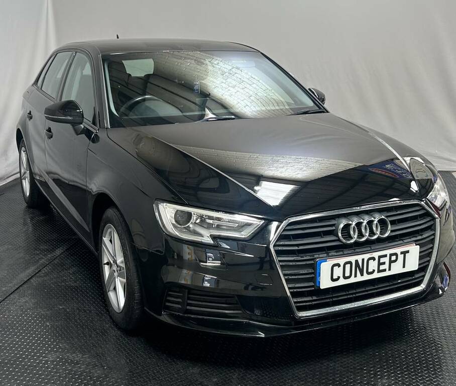 Audi A3 Sportback 1.0 Tfsi Se Black #2