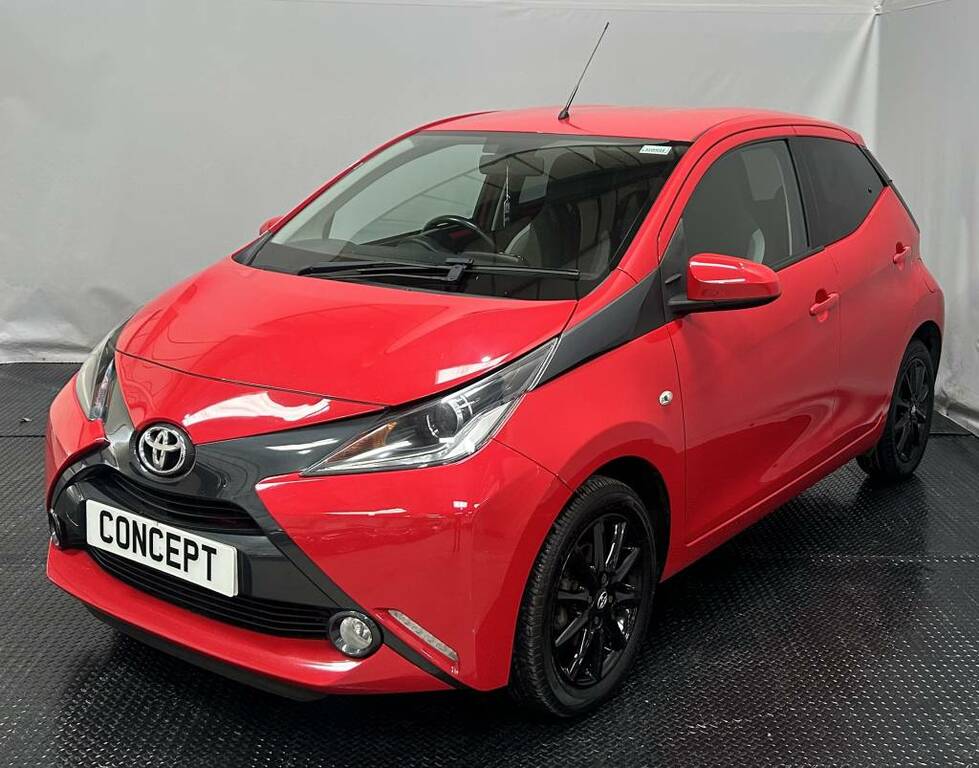Toyota Aygo Hatchback 1.0 Vvt-i X-style Red