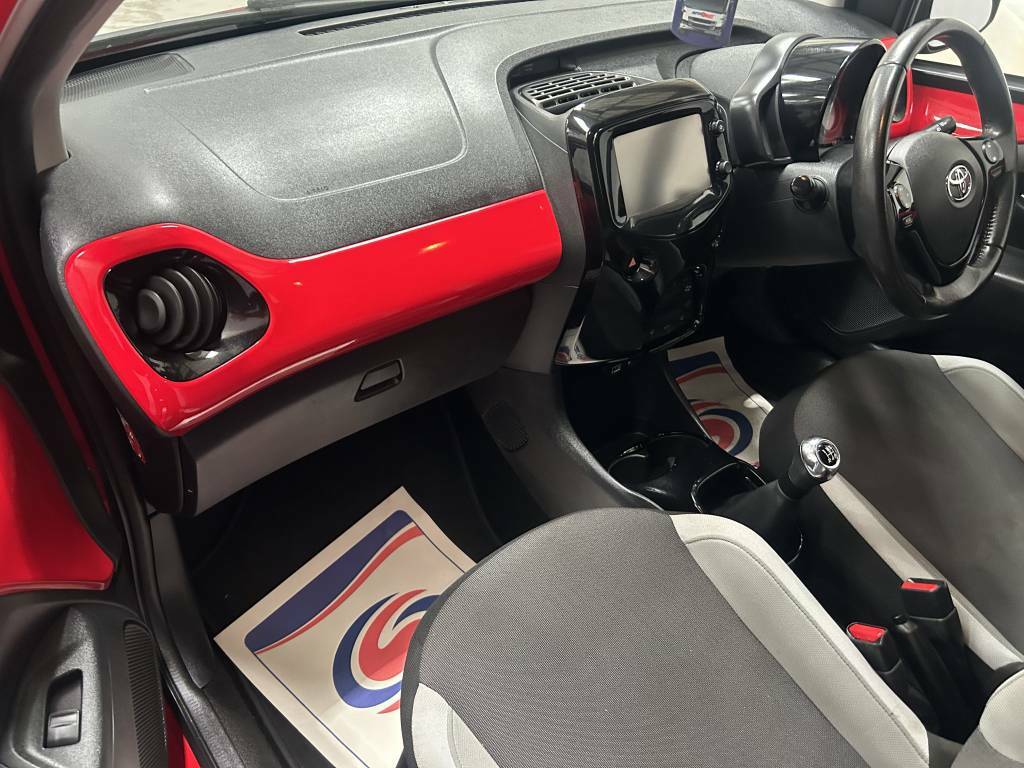 Toyota Aygo Hatchback 1.0 Vvt-i X-style Red #4