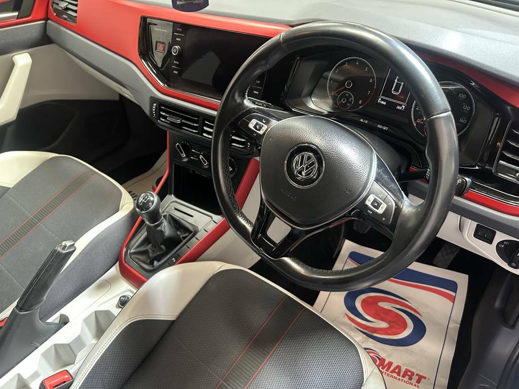 Volkswagen Polo Hatchback 1.0 Evo Beats Black #3
