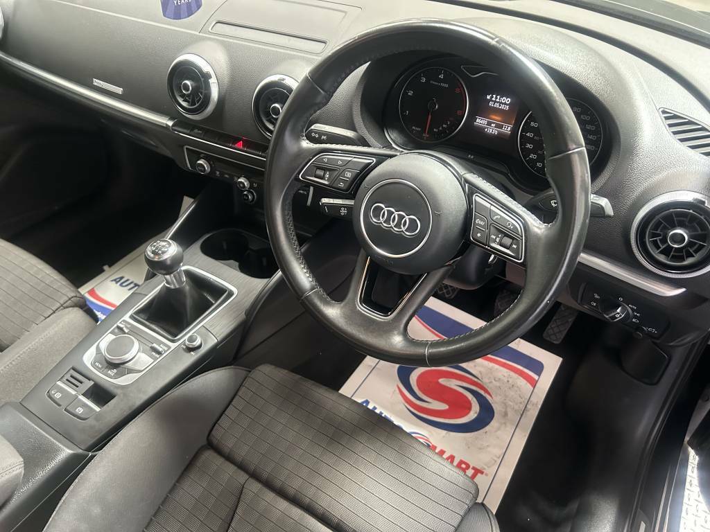 Audi A3 Sportback 1.6 Tdi 116 Sport Black #3