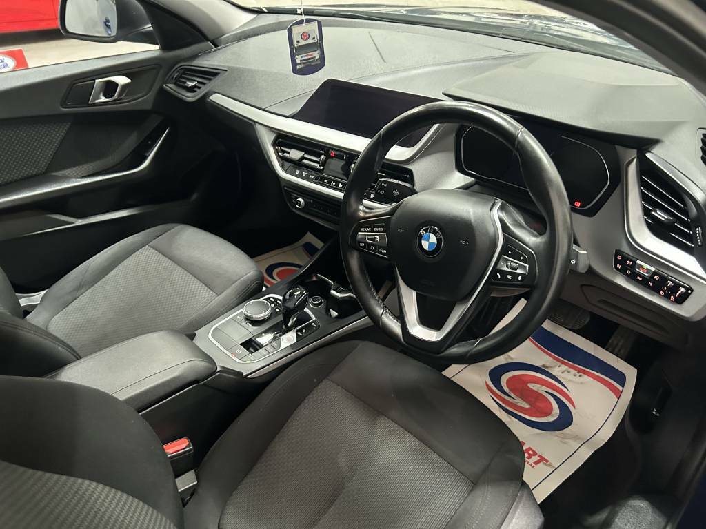 BMW 1 Series Hatchback 116D Se  Blue #3