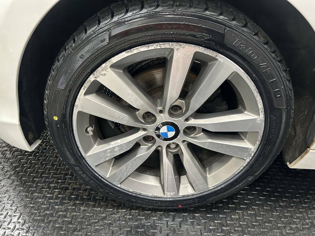 BMW 1 Series Hatchback 118D Sport  White #5