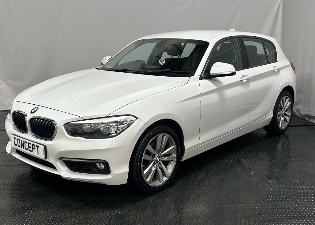 BMW 1 Series Hatchback 118D Sport White