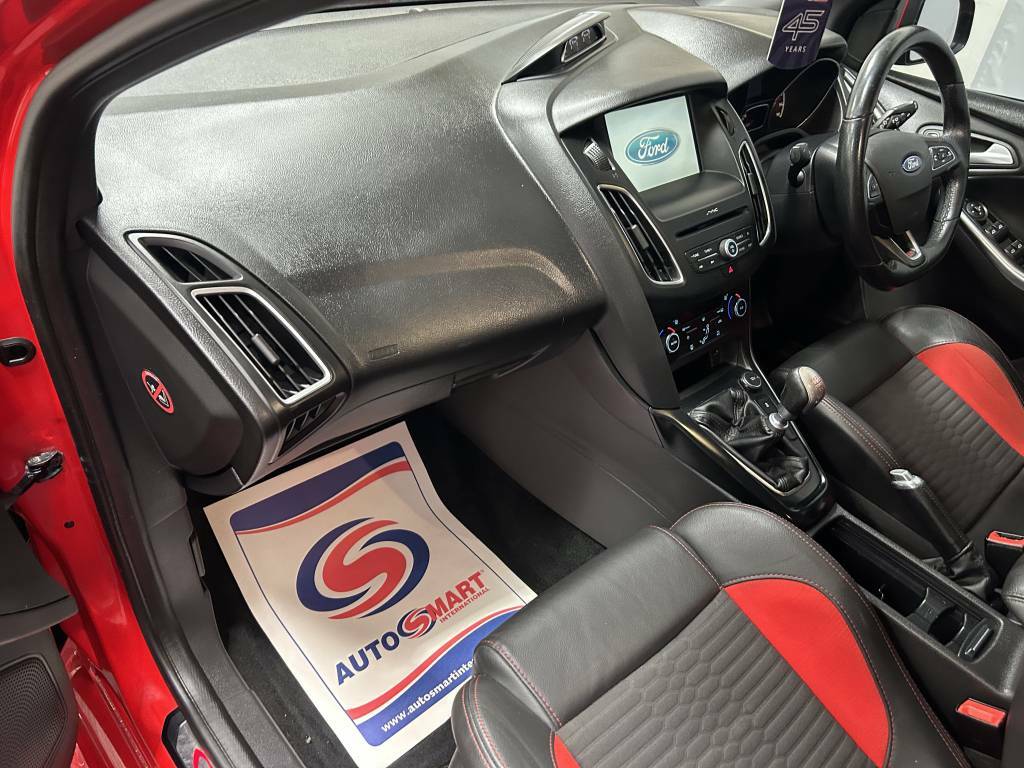 Ford Focus Hatchback 2.0 Tdci 185 St-2 Red #4