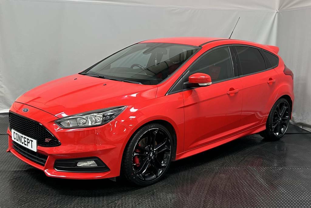 Ford Focus Hatchback 2.0 Tdci 185 St-2 Red