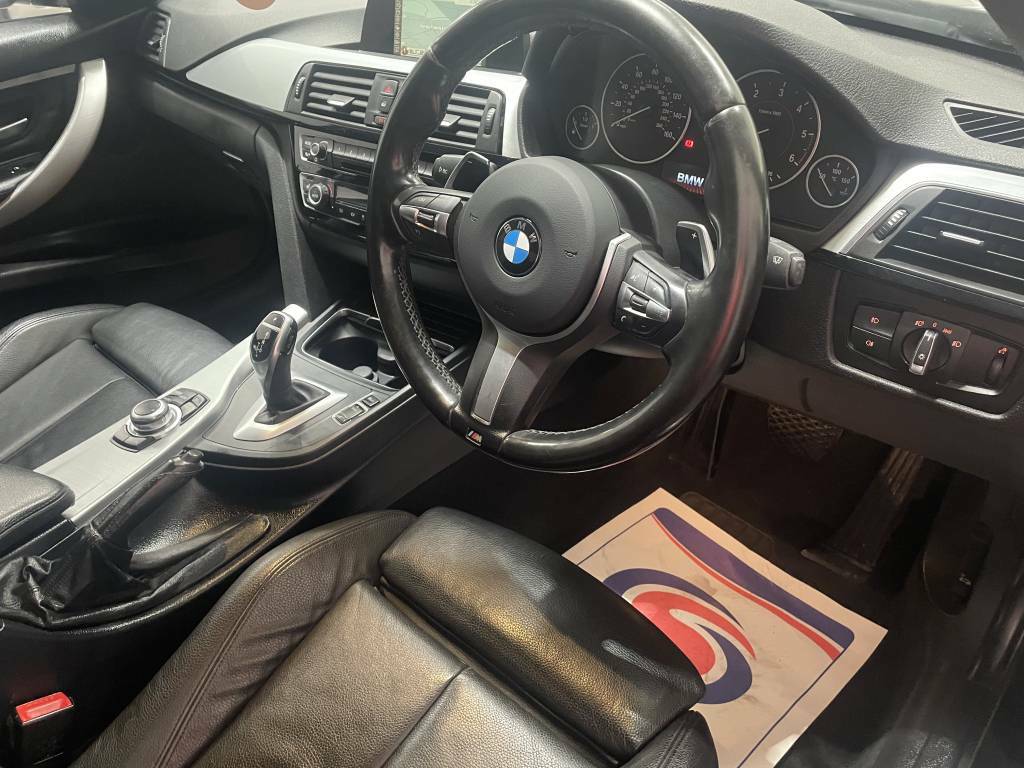BMW 3 Series Saloon 320D M Sport Black #3