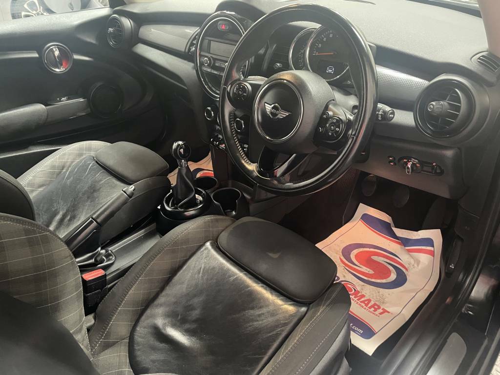 Mini Hatch 1.5 Cooper Black #4