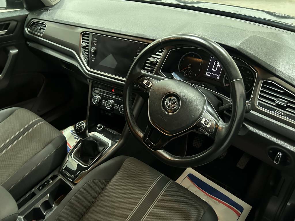 Volkswagen T-Roc Hatchback 1.0 Tsi Se  Grey #3