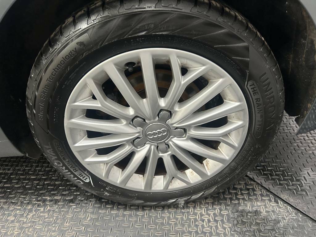 Audi A3 Sportback 2.0 Tdi Se Technik Grey #5