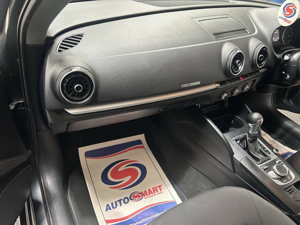 Audi A3 Sportback 2.0 Tdi Se Technik Grey #4
