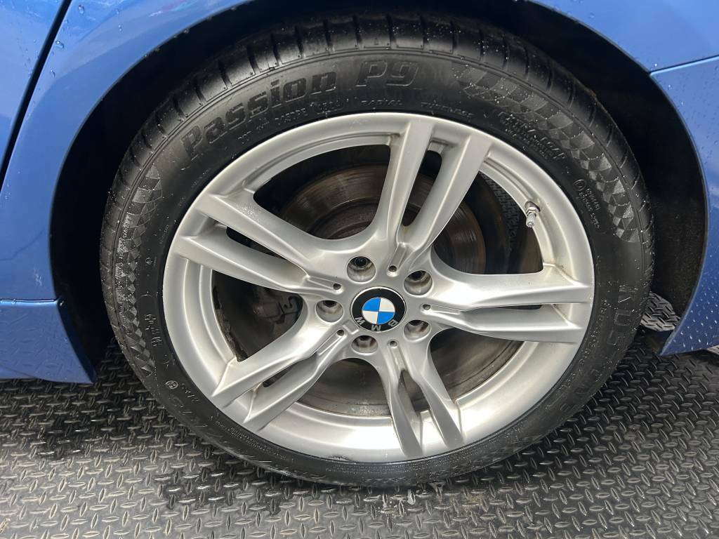 BMW 3 Series Touring 320D M Sport Blue #5