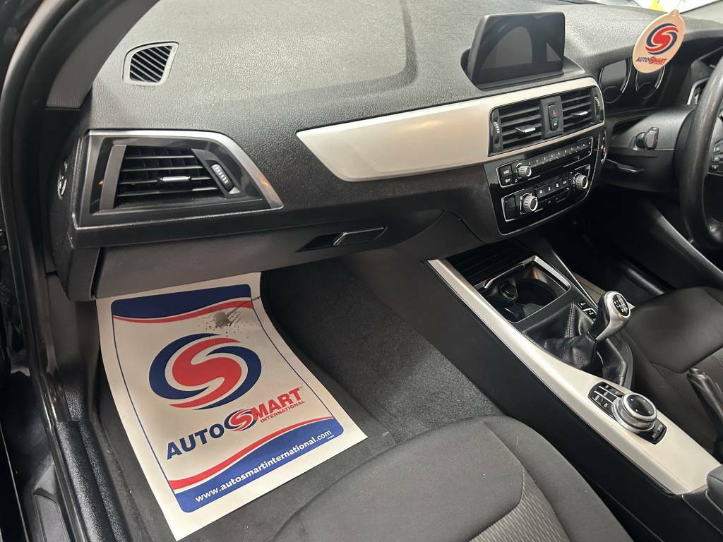 BMW 1 Series Hatchback 116D Se Business Black #4