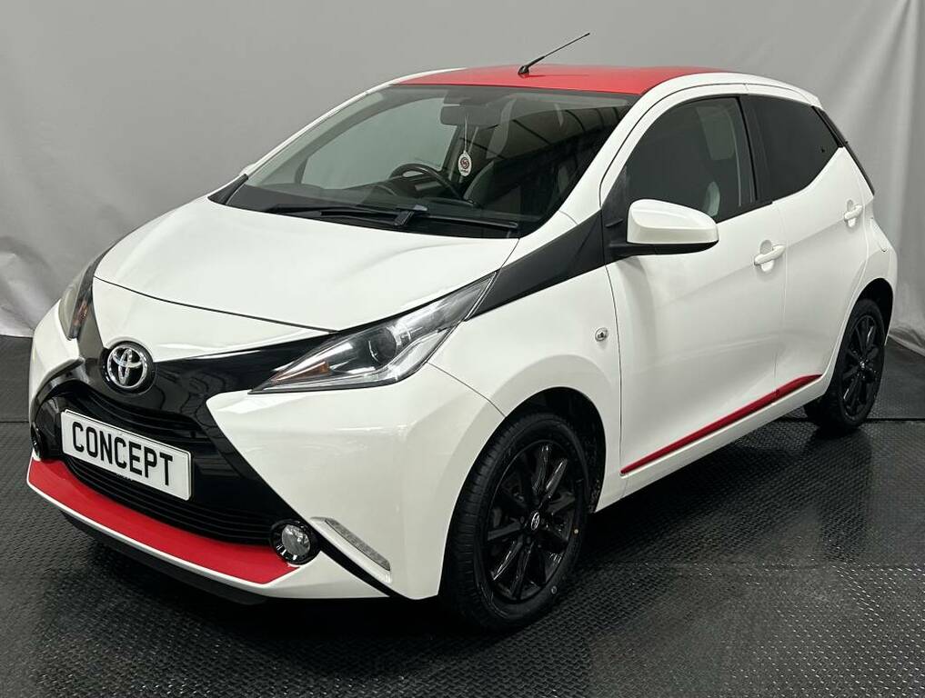 Toyota Aygo Hatchback 1.0 Vvt-i X-press White