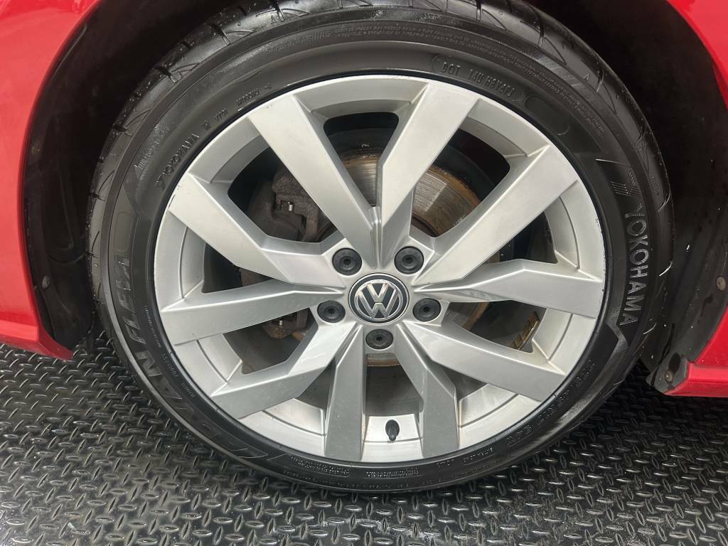 Volkswagen Golf Hatchback 1.5 Tsi Evo Match Red #5