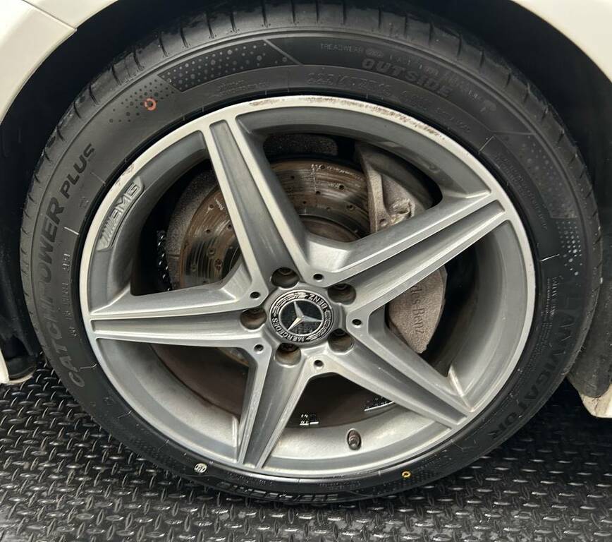 Mercedes-Benz C Class Saloon C200d Amg Line  White #5