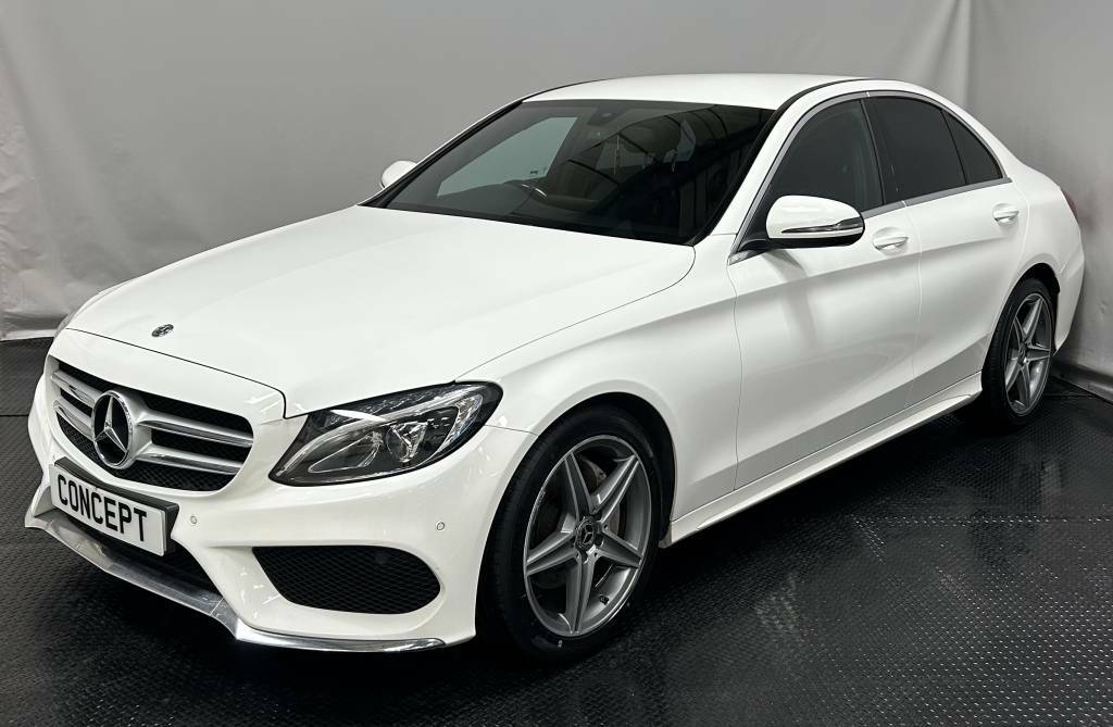 Mercedes-Benz C Class Saloon C200d Amg Line White