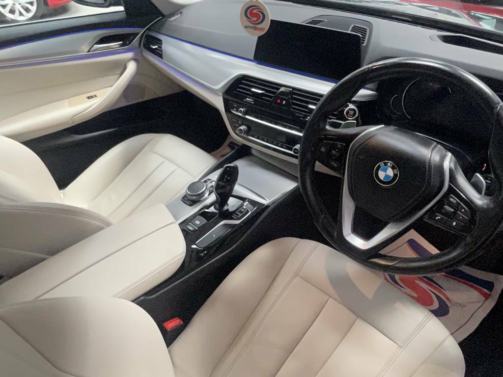 BMW 5 Series Saloon 520D Se  Grey #3
