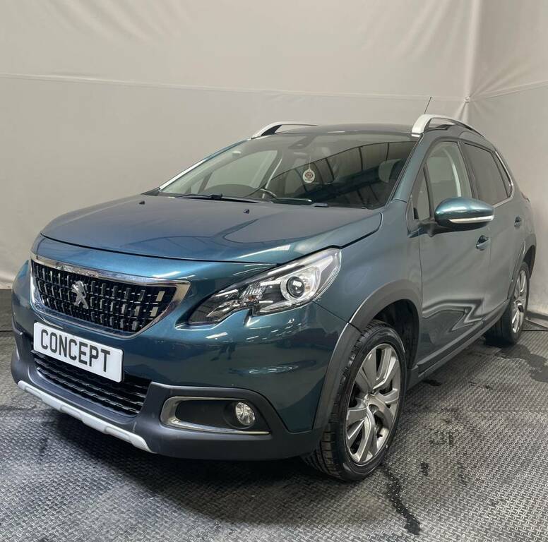 Peugeot 2008 Estate 1.2 Puretech 110 Allure Green