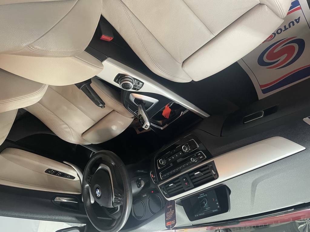 BMW 1 Series Hatchback 116D Se Business Red #4