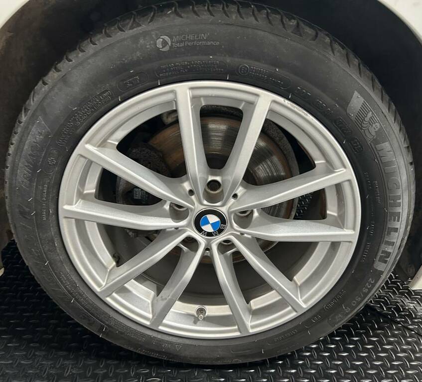 BMW 3 Series Saloon 320D Se White #5