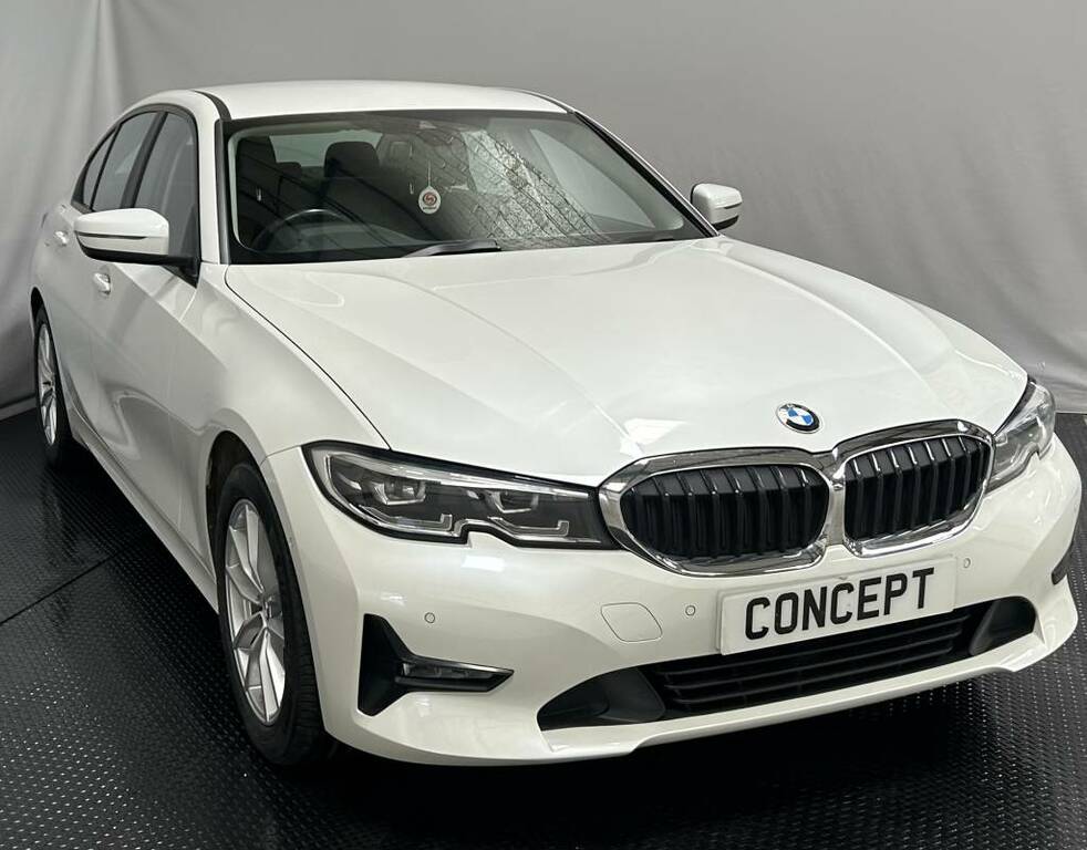 BMW 3 Series Saloon 320D Se White #2