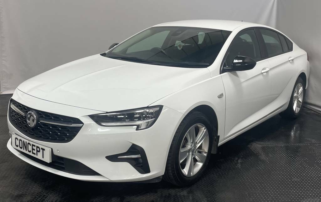 Vauxhall Insignia Grand Spor 1.5 Turbo D Se Nav White