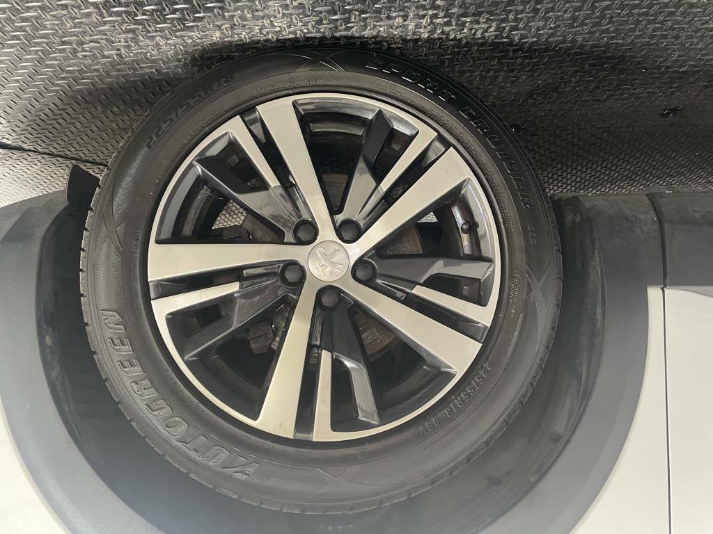 Peugeot 3008 Estate 1.6 Bluehdi 120 Allure White #5