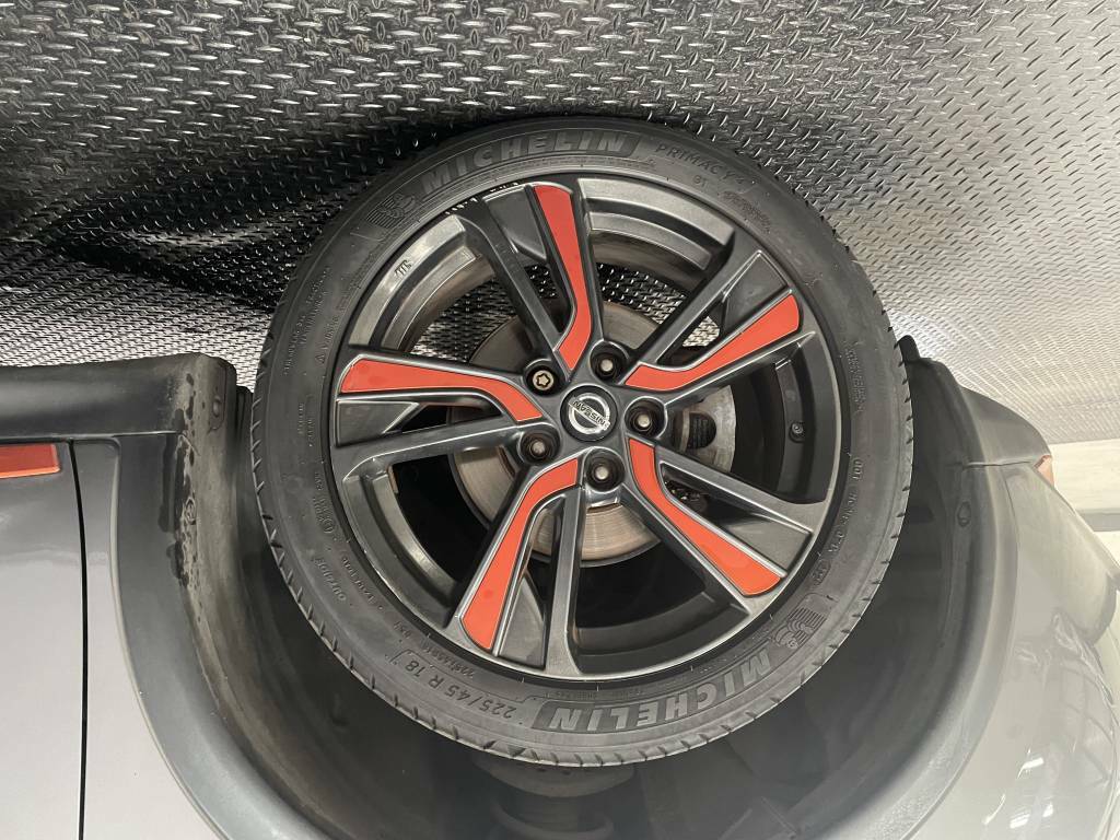 Nissan Juke Hatchback 1.6 112 Tekna Grey #5