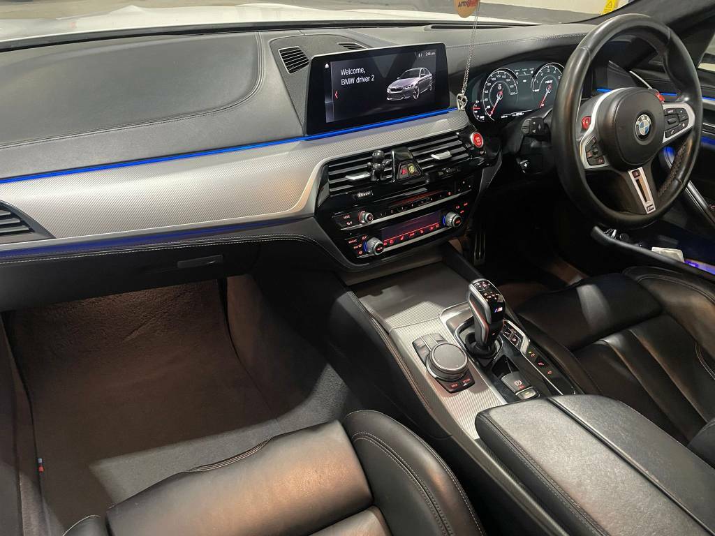 BMW M5 Saloon M5 White #3
