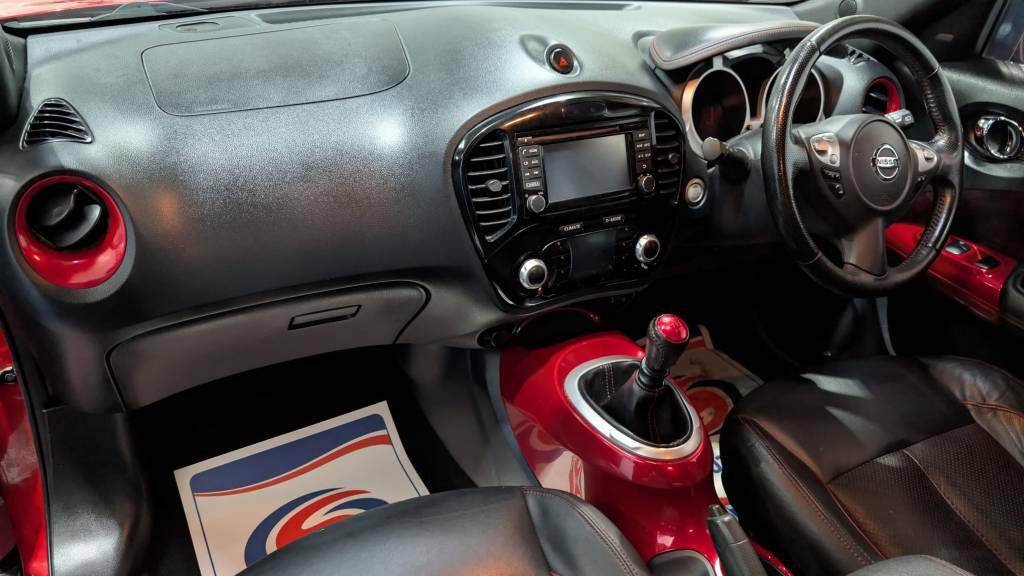 Nissan Juke Hatchback 1.5 Dci Tekna Red #3