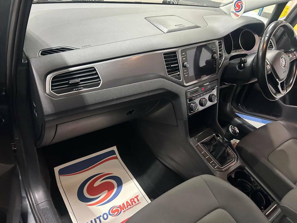 Volkswagen Golf SV Hatchback 1.5 Tsi Evo 130 Se Grey #4