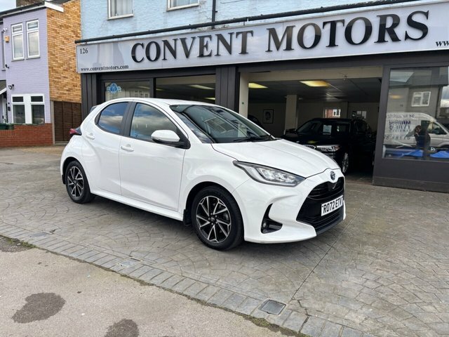 Toyota Yaris 1.5 Vvt-h Design Hatchback Hybrid E-cvt White