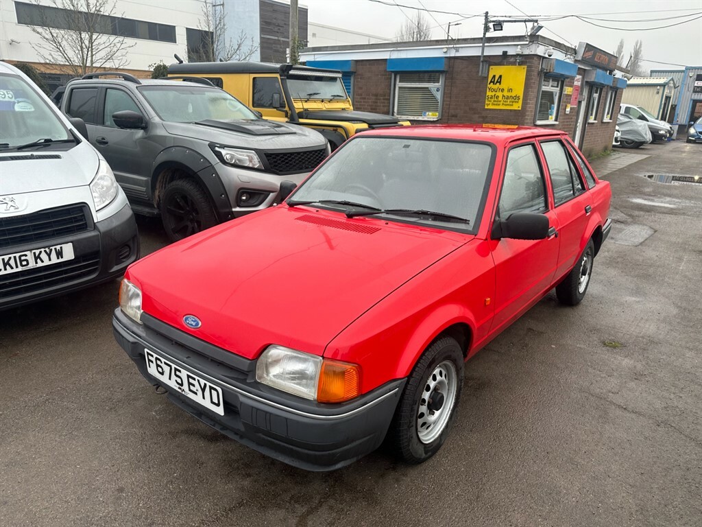 Ford Escort Popular F675EYD Red #3