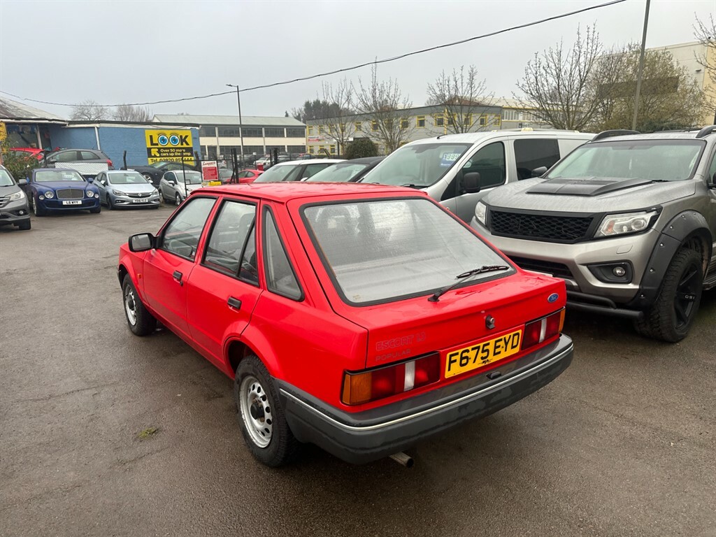 Ford Escort Popular F675EYD Red #4