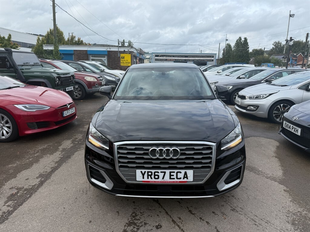 Audi Q2 Tfsi Sport Black #2