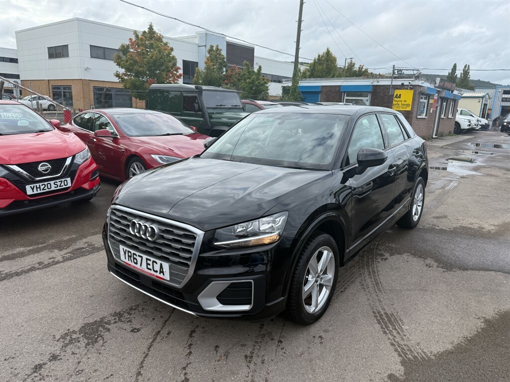 Audi Q2 Tfsi Sport Black #3