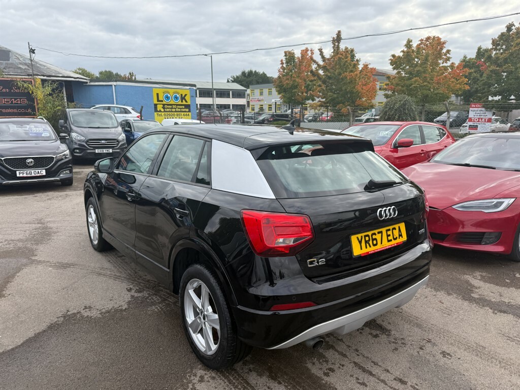 Audi Q2 Tfsi Sport Black #4