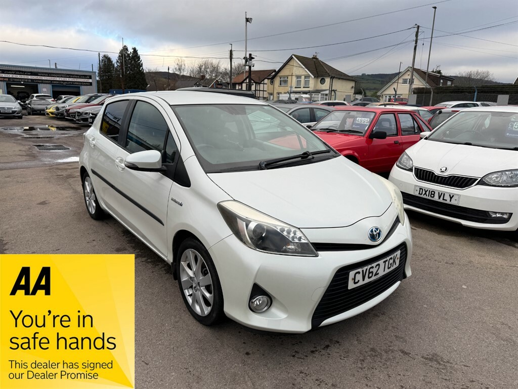 Toyota Yaris Vvt-i T Spirit White