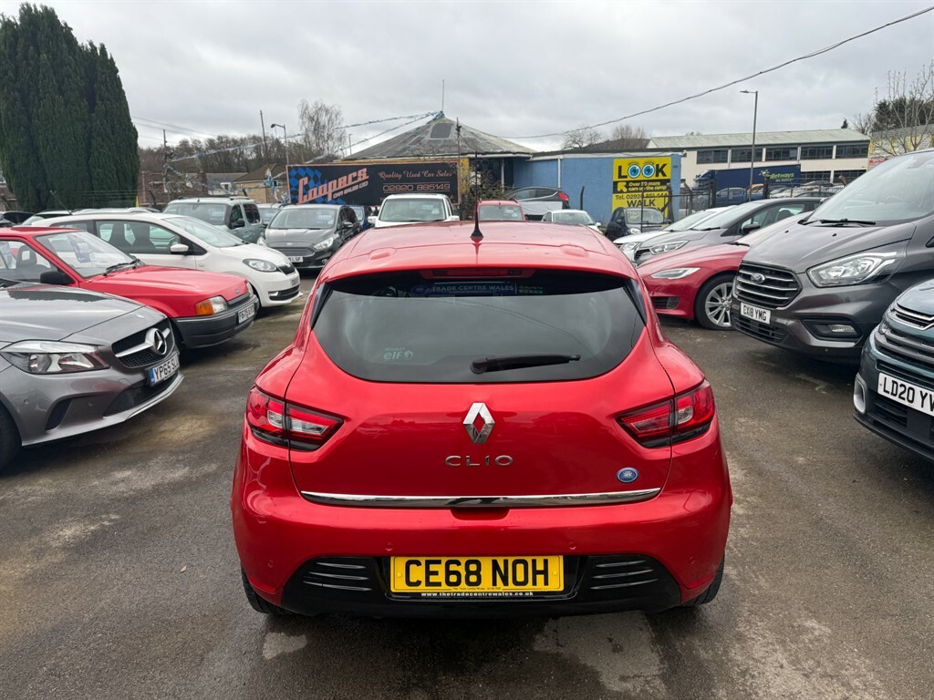 Renault Clio Iconic Tce CE68NOH Red #4