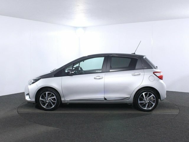 Toyota Yaris 1.5 Vvt-i Y20 Hatchback Euro 6 SL69YXH Silver #4