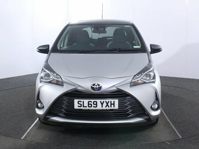 Toyota Yaris 1.5 Vvt-i Y20 Hatchback Euro 6 SL69YXH Silver #2