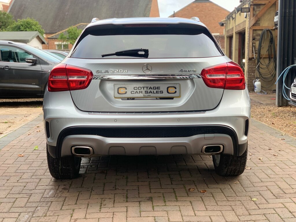 Mercedes-Benz GLA Class 2.1 Gla220d Amg Line Premium Suv 7G-d OE17CRK Silver #4
