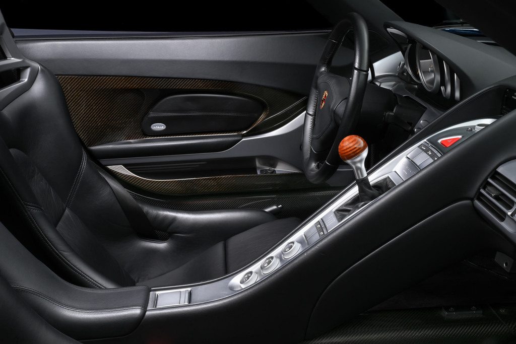 Porsche Carrera GT Carrera Gt Coupe Silver #26