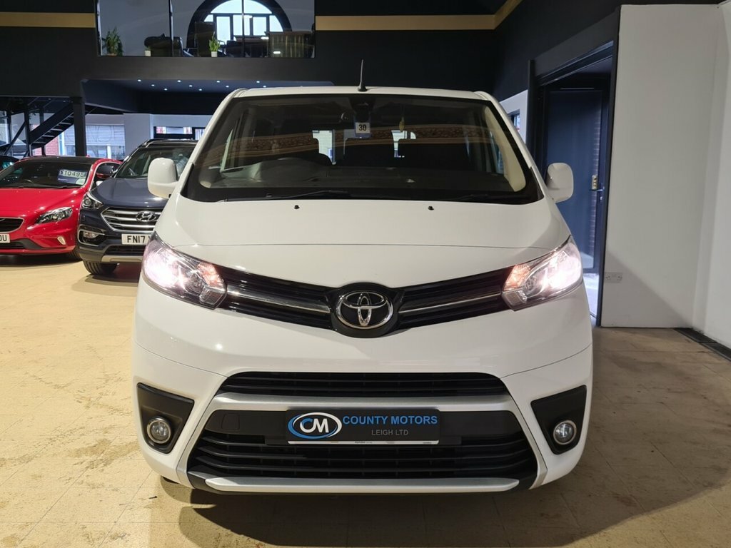 Toyota Proace Verso 1.5L Shuttle White #2