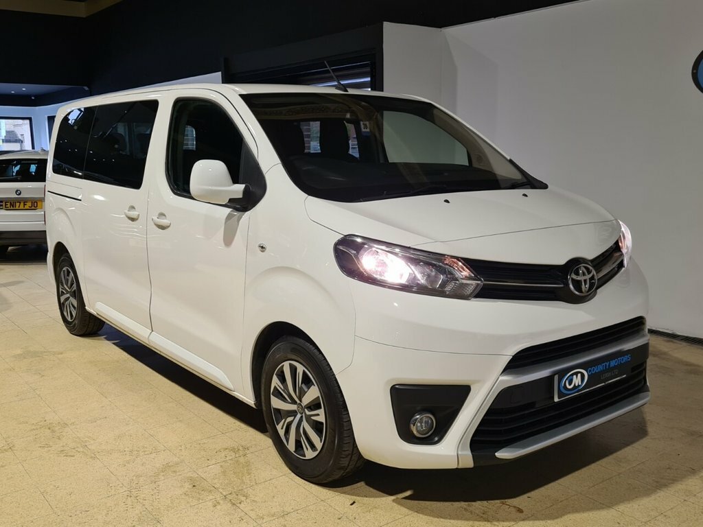Toyota Proace Verso 1.5L Shuttle White