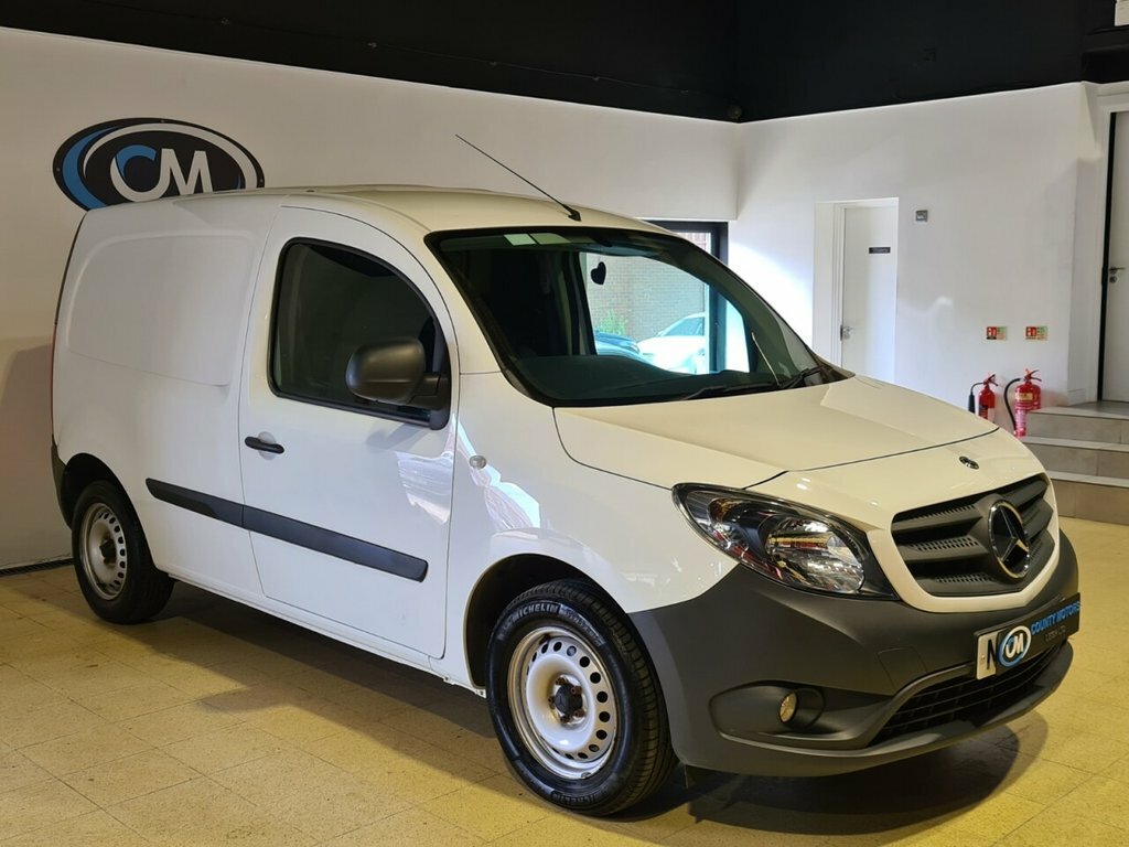 Mercedes-Benz CITAN 1.5L Pure White