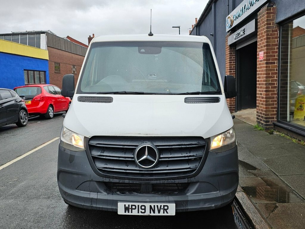 Mercedes-Benz Sprinter 2.1L Null WP19NVR White #2