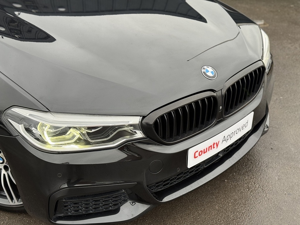 BMW 5 Series 540I Xdrive M Sport WH69KBE Black #3