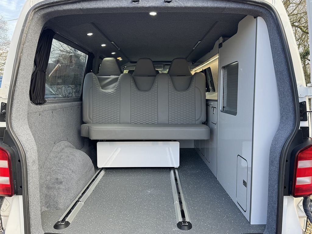 Volkswagen Transporter T6 T30 150 Dsg Lwb RV17PZP Blue #3